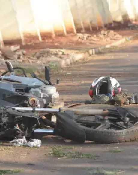 Acidente com quatro pessoas em uma motocicleta deixa v&iacute;timas em estado grave em Campo Grande
