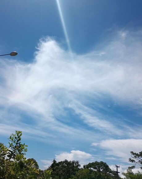 S&aacute;bado de sol forte, calor e ar seco marcam o tempo em Coxim