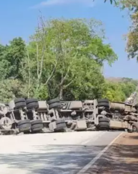 Motorista de carreta &eacute; preso por embriaguez ap&oacute;s tombamento que interditou BR-262
