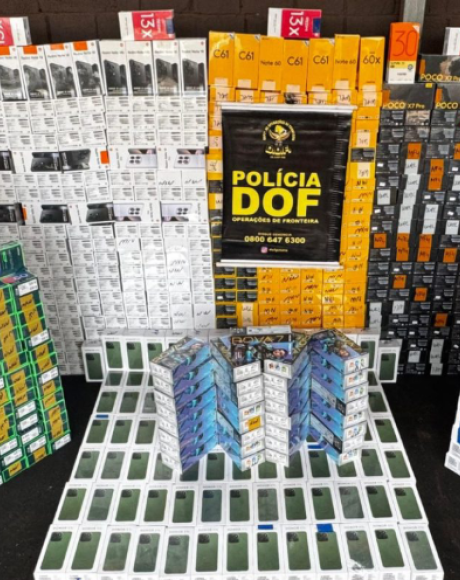 DOF apreende 811 celulares transportados em carreta na BR-262
