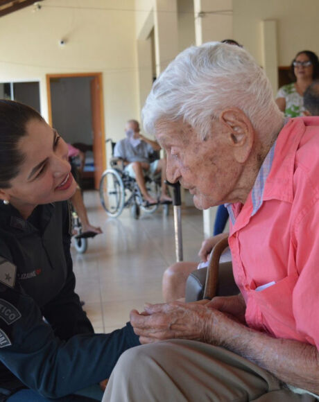 Casa Lar dos Idosos de Coxim recebe visita da Pol&iacute;cia Militar com atividades de carinho e alegria
