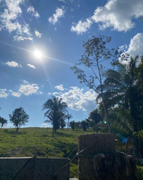 Domingo come&ccedil;a quente e termina com chance de chuva em Coxim