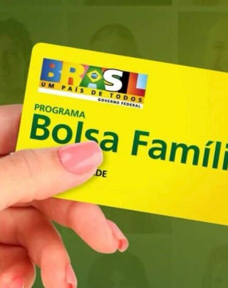 Bolsa Fam&iacute;lia paga parcela de outubro para benefici&aacute;rios com NIS final 7: valor m&eacute;dio &eacute; de R$ 683,42