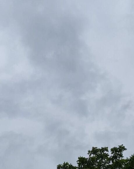        S&aacute;bado de calor e c&eacute;u nublado marca o dia em Coxim