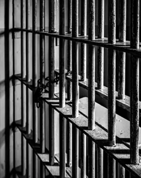 Homem &eacute; condenado a mais de 24 anos por estupro das pr&oacute;prias filhas em Figueir&atilde;o
