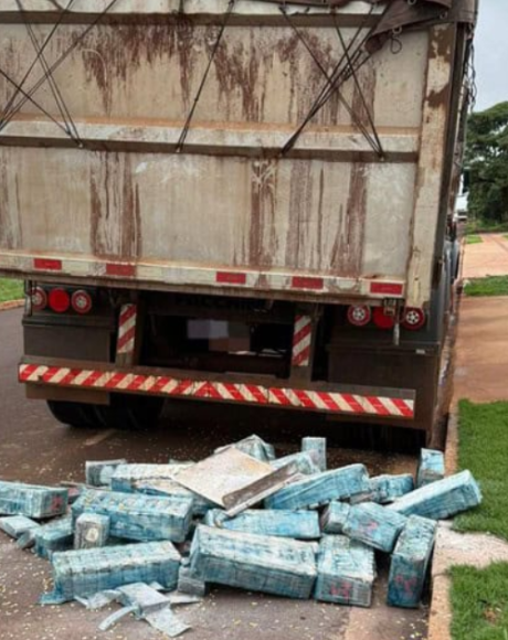 PRF apreende 340 kg de coca&iacute;na em dois flagrantes na fronteira com o Paraguai
