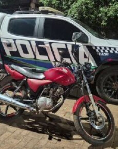 Pol&iacute;cia Militar recupera moto furtada em Coxim