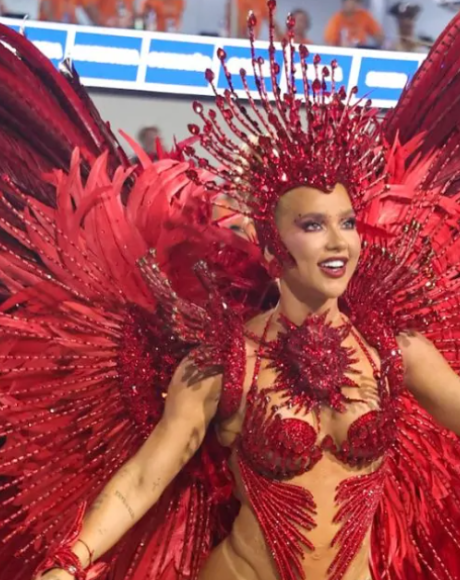 Chegou o dia! Virginia Fonseca estreia como rainha de bateria da Grande Rio