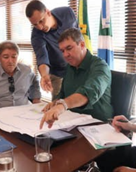 
Prefeito Edilson Magro busca apoio do Estado para recuperar vias danificadas pelas fortes chuvas