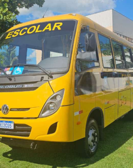 Camapu&atilde; recebe novo &ocirc;nibus para refor&ccedil;ar transporte de estudantes da rede p&uacute;blica
