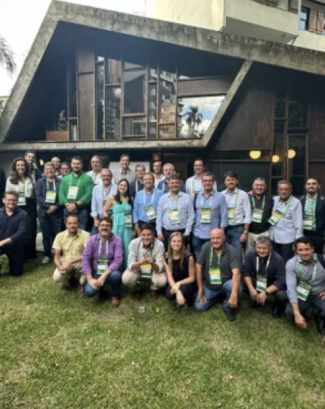 Prefeito de Rio Verde participa de miss&atilde;o nacional sobre cidades inteligentes em Curitiba