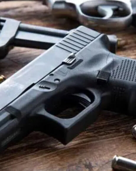 Homem que se exibia com arma nas redes sociais &eacute; preso em flagrante em MS