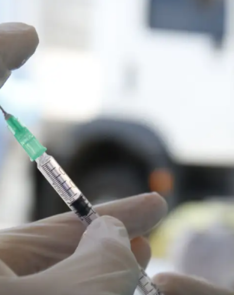 Sarampo: infectologista alerta sobre vacina&ccedil;&atilde;o em viagens para a Copa
