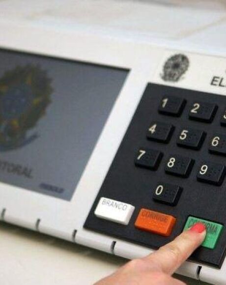 Fundo Eleitoral de R$ 4,9 bilh&otilde;es para 2026 reacende debate sobre financiamento p&uacute;blico das campanha