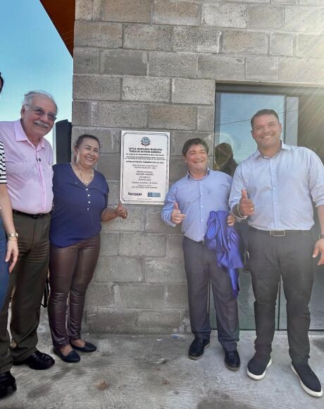 Vereadora L&uacute;cia da AAVC em parceria com Luiz Ovando e prefeito Edilson Magro entregam capela 