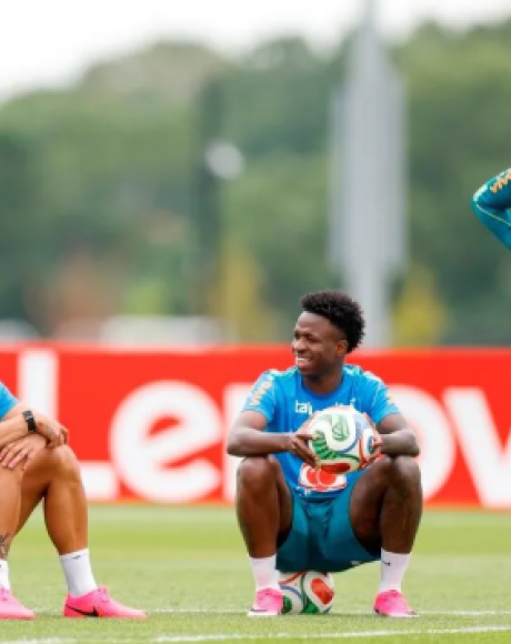 Brasil inicia prepara&ccedil;&atilde;o para oitavas da Copa contra Noruega