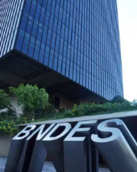 BNDES terá concurso  com 150 vagas e salários  iniciais de R$ 20,9 mil