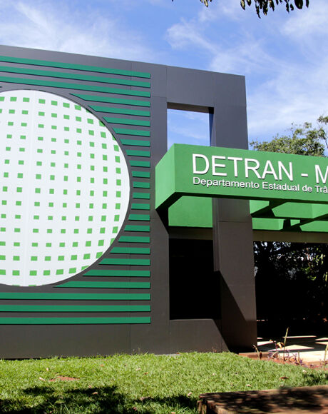 Atendimento nas agências do Detran é normalizado após problemas com a operadora e de conexão com a S