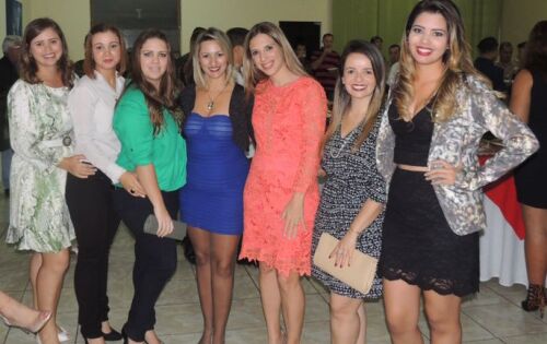 As elegantes esposas dos oficiais do 47&deg;BI