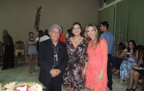 Dom Antonio estava "bendito entre as mulheres". Com Elo Dantas e a jornalista Ana Fl&aacute;via Dorsa