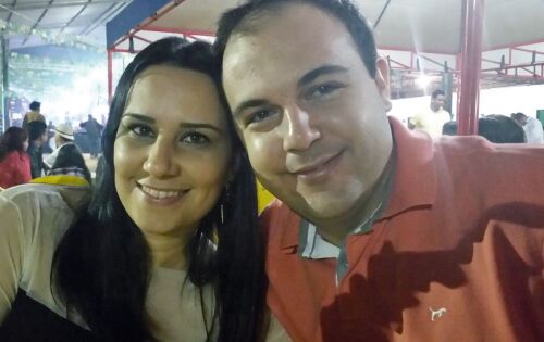 ***Parab&eacute;ns para Cibele Sanches que na pr&oacute;xima segunda-feira (25) estar&aacute; comemorando seu anivers&aacute;rio. Na foto ao lado do seu esposo Bruno Sanches (Pernambucanas).