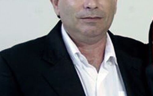*** Felicidades ao Valdeir Sim&atilde;o (Assessor C&acirc;mara Municipal de Coxim) que neste s&aacute;bado (23) completa mais um ano de vida.