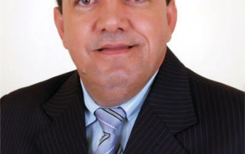 *** Adilson do Detran, como &eacute; carinhosamente conhecido pela popula&ccedil;&atilde;o coxinense, recebe hoje nossos parab&eacute;ns pelo seu anivers&aacute;rio. Muitas felicidades!!