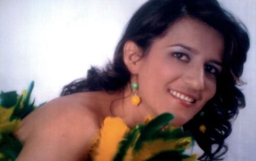 *** L&uacute;cia comemora hoje mais um ano de vida. Felicidades!