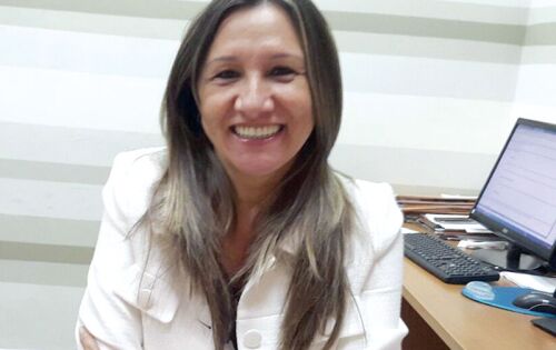 ***A advogada Neiva Reis completou idade nova ontem, porem a data escolhida para receber amigos e familiares em grande estilo foi o pr&oacute;ximo s&aacute;bado (27). Renomada advogada, conhecida em todo o estado pelos trabalhos prestados &agrave; sociedade sul-mato-grossens