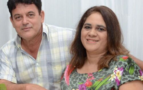 ***Nilma Pereira de Lucena que na foto est&aacute; ao lado do seu esposo, professor Marino, est&aacute; de idade nova. Hoje, ela celebra mais uma Primavera. Felicidades e muitos anos de vida!!!