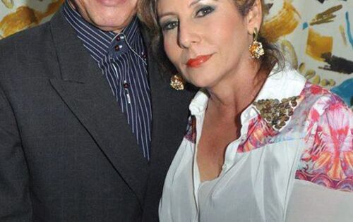 ***A advogada Vera Helena, na foto ao lado do Cel. Cl&aacute;udio, completa hoje mais um ano de vida. Que neste dia especial sua vida seja ainda mais iluminada. Parab&eacute;ns! 