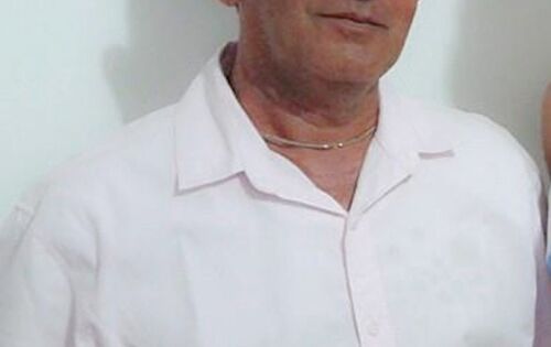 ***Ter&ccedil;a-feira passada (21) o cabeleireiro Jo&atilde;o Bosco completou idade nova. Desejamos em nome de todos que te admiram muita felicidade, sa&uacute;de e sucesso. Que voc&ecirc; continue encantando &agrave; todos, n&atilde;o s&oacute; com o seu trabalho, mas com seu carisma e personalidade.