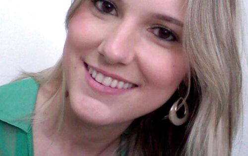  *** Parab&eacute;ns para Bruna Gonzales que comemora hoje (07) seu anivers&aacute;rio. 