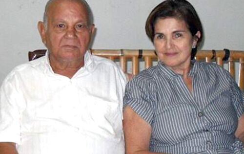 Felicidades antecipadas para Sr. Walter Andr&eacute; que completa nova idade na pr&oacute;xima segunda-feira (10). Na foto ao lado da esposa Geni