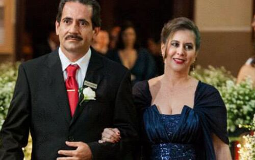 ***A querida amiga Tania Argerin Miranda comemorar&aacute; amanh&atilde; seu anivers&aacute;rio. Sempre muito simp&aacute;tica e acompanhada de seu grande amor, Altemar Duarte Miranda, Tania certamente n&atilde;o deixar&aacute; a data passar em branco. Desejamos muita sa&uacute;de, paz, sucesso e alegri
