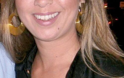 ***Queremos desejar todo sucesso a Geisse Garcia que inaugura amanh&atilde; mais um empreendimento em nossa cidade, uma loja chiqu&eacute;rrima da renomada marca Carmen Steffens que j&aacute; na inaugura&ccedil;&atilde;o traz as novidades do alto ver&atilde;o 2015. Al&eacute;m dos sapatos a loja tam