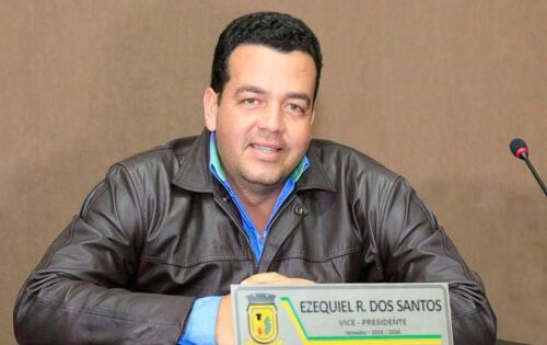 *** Ezequiel Reginaldo dos Santos, vereador em Sonora, completa mais um ano de vida neste s&aacute;bado.Lembrando que na segunda-feira (15) tomar&aacute; posse como presidente da C&acirc;mara de Sonora. Parab&eacute;ns pela conquista e votos de felicidades pelo anivers&aacute;rio