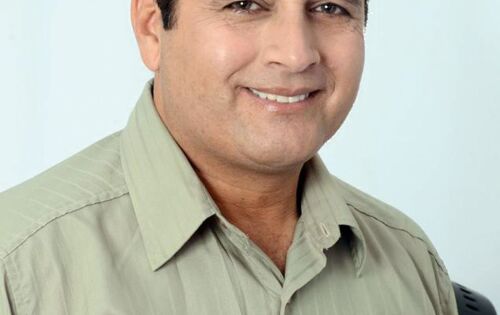 *** O empres&aacute;rio coxinense mais conhecido como Ram&atilde;o da Van recebe hoje os parab&eacute;ns pelo anivers&aacute;rio. Felicidades!