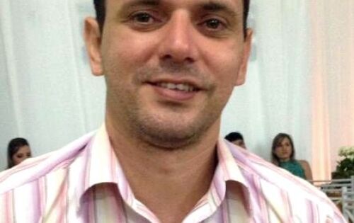 Parab&eacute;ns para o veterin&aacute;rio da Ceres, Ant&ocirc;nio de Jesus Carvalho (Tunico), que comemora seu anivers&aacute;rio amanh&atilde;.