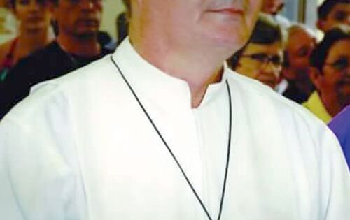 *** Felicidades para L&aacute;zaro Henrique da Silva que comemora amanh&atilde; (09) o seu anivers&aacute;rio. Que Deus aben&ccedil;oe ricamente a sua vida.