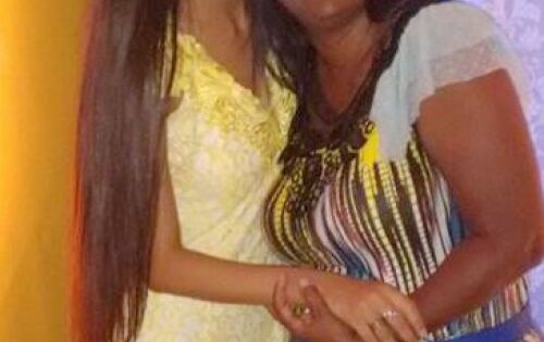 *** Parab&eacute;ns para Paloma Gabriela Gomes que hoje comemora seu anivers&aacute;rio. Na foto ao lado da m&atilde;e, Simone Gomes (IMPC). Felicidades!!!