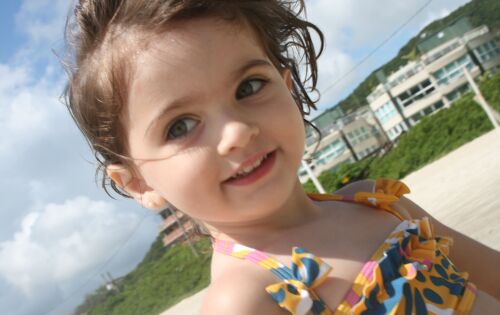 ***Parab&eacute;ns para pequena Ana Beatriz Kraemer de M. Kohl que ontem soprou velinhas de mais um aninho. Seus pais Moacir Kohl Filho e Aline Kraemer desejam muitas felicidades!