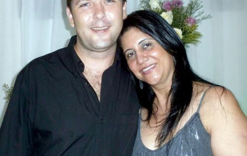 *** M&aacute;rcio Loose e Marineide Lima (Tec Cell). M&aacute;rcio comemorou no domingo mais um ano de vida, mas a festa ainda vai rolar, j&aacute; que o casal est&atilde;o a todo vapor com a reformas das lojas de Rio Verde e Coxim. Nosso carinho especial ao aniversariante!