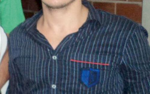  *** O jovem empres&aacute;rio coxinense Ant&ocirc;nio Carlos Diniz, conhecido carinhosamento como Toni (Band FM e Vale do Taquar&iacute;) recebendo os parab&eacute;ns na segunda-feira pelo seu anivers&aacute;rio