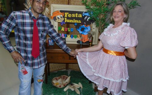 Paulo Mariano (JB Baby Kids) escolheu o tema caipira para comemorar seu anivers&aacute;rio. A festa foi no s&aacute;bado mas a data de nascimento foi ontem. Para celebrar mais este ano de vida, a esposa Jane Bombonato preparou tudo com muito carinho. Felicidades ao ani