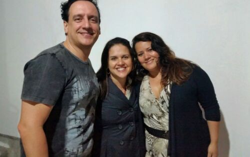 Timm Martins ao lado de sua filha, Tha&iacute;s Andrade e esposa, Karina Martins. Ele que &eacute; parte da Comunica&ccedil;&atilde;o Social do governo de Bras&iacute;lia em visita especial &agrave; Coxim para conhecer a netinha Aninha.
