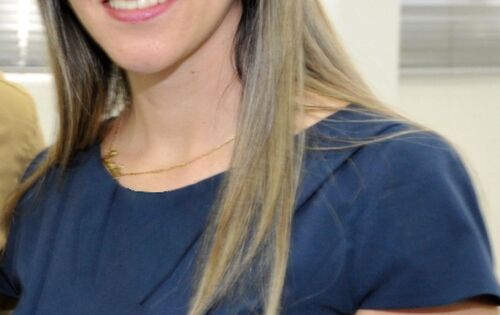 *** Luc&eacute;lia Ottoni Rondon (gerente do Sicredi- Coxim) completou mais um ano de vida no &uacute;ltimo s&aacute;bado desejamos nossos sinceros votos de felicidades!