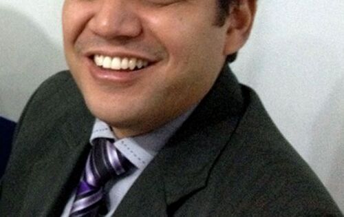 *** Parab&eacute;ns para o secret&aacute;rio de Sa&uacute;de, Rog&eacute;rio Souto que no domingo (02) completou idade nova.