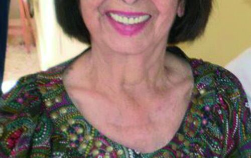 ***Hoje &eacute; um dia especial, comemoramos a d&aacute;diva da vida de uma grande amiga. Conhecida por seu carisma, simpatia e genialidade, dona Changa &eacute; e sempre ser&aacute; a grande dama da sociedade coxinense. Desejamos vida longa repleta de felicidades. Parab&eacute;ns Chang