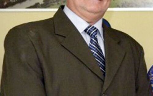  *** Nossos parab&eacute;ns desta sexta-feira vai para o delegado regional Dr. Arante Fagundes pelo seu anivers&aacute;rio. Desejamos muitas felicidades e que continue sempre esse profissional brilhante! 
